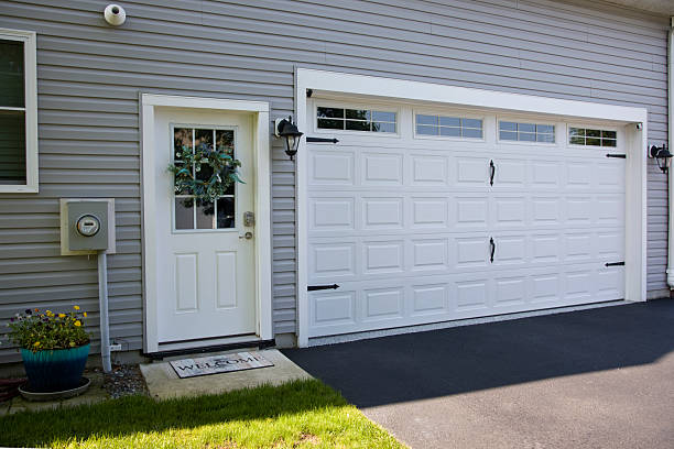 24/7 Emergency Garage Door Panel Replacement experts in Transylvania County County, NC